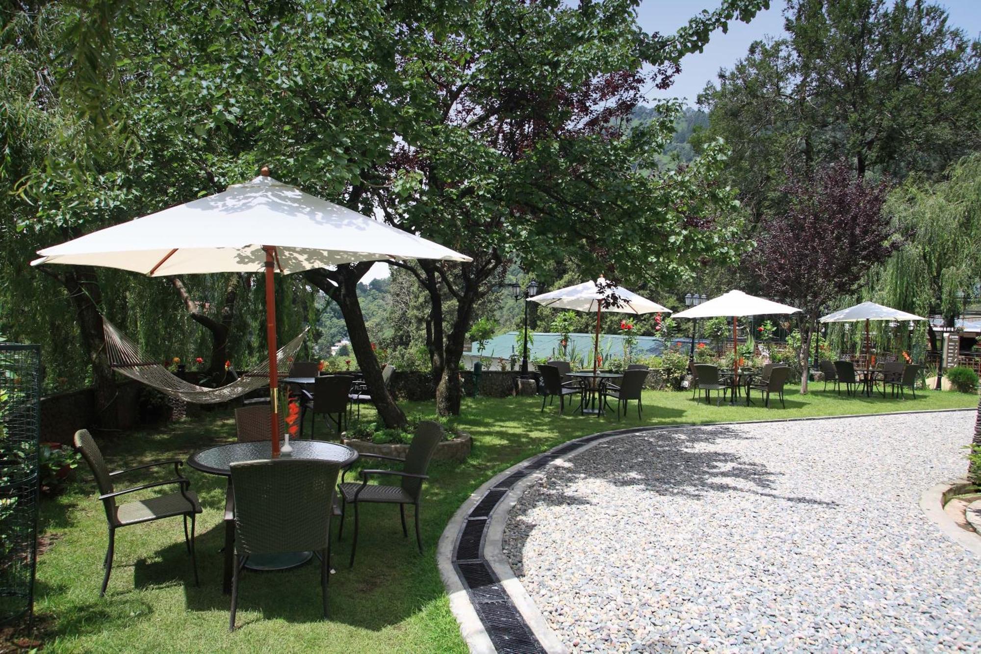 Shervani Hilltop Resort Nainital Exterior foto