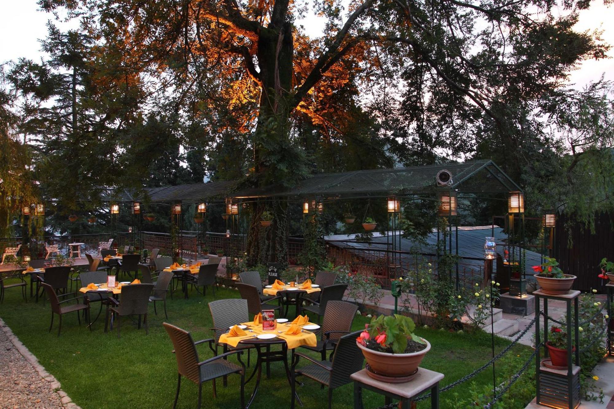 Shervani Hilltop Resort Nainital Exterior foto